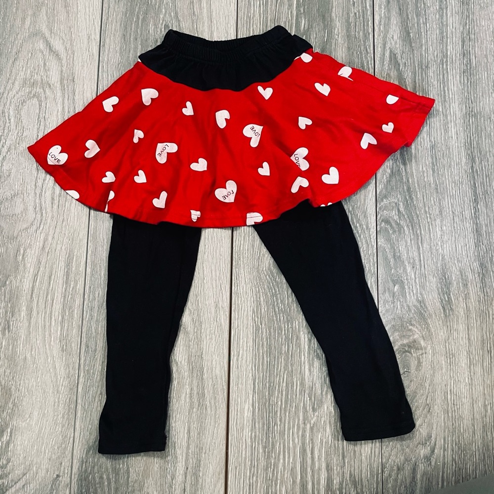 Size 5/6 Valentine’s Day skirt leggings